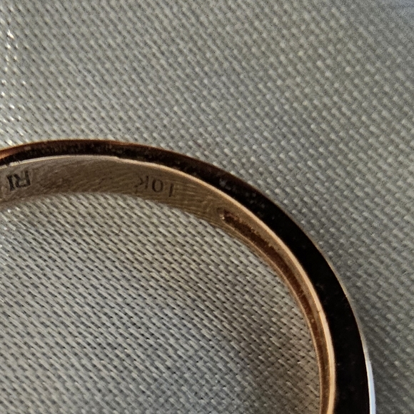 New, unworn. 10k 7/8 CT Morganite Oval Cut. - Picture 3 of 15